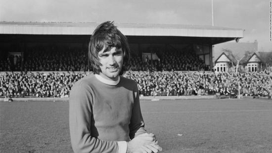 两队球员便 两队球员便