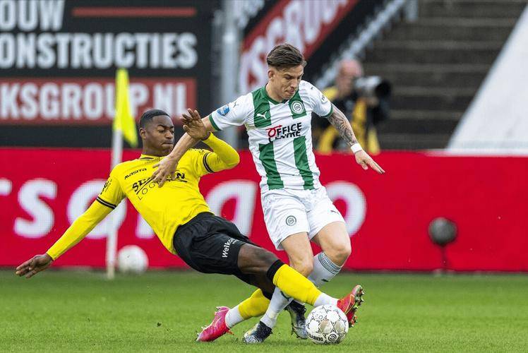 赛场竞争激 赛场竞争激