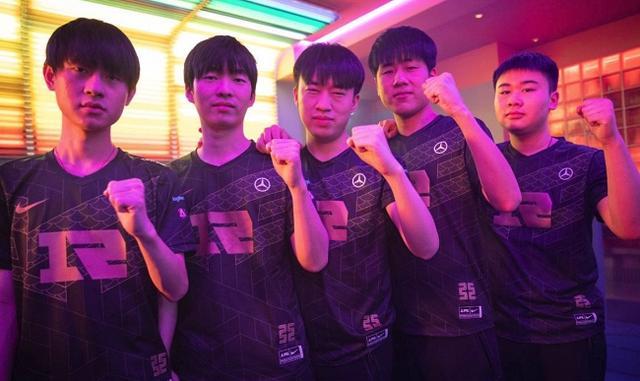 展现无遗 展现无遗