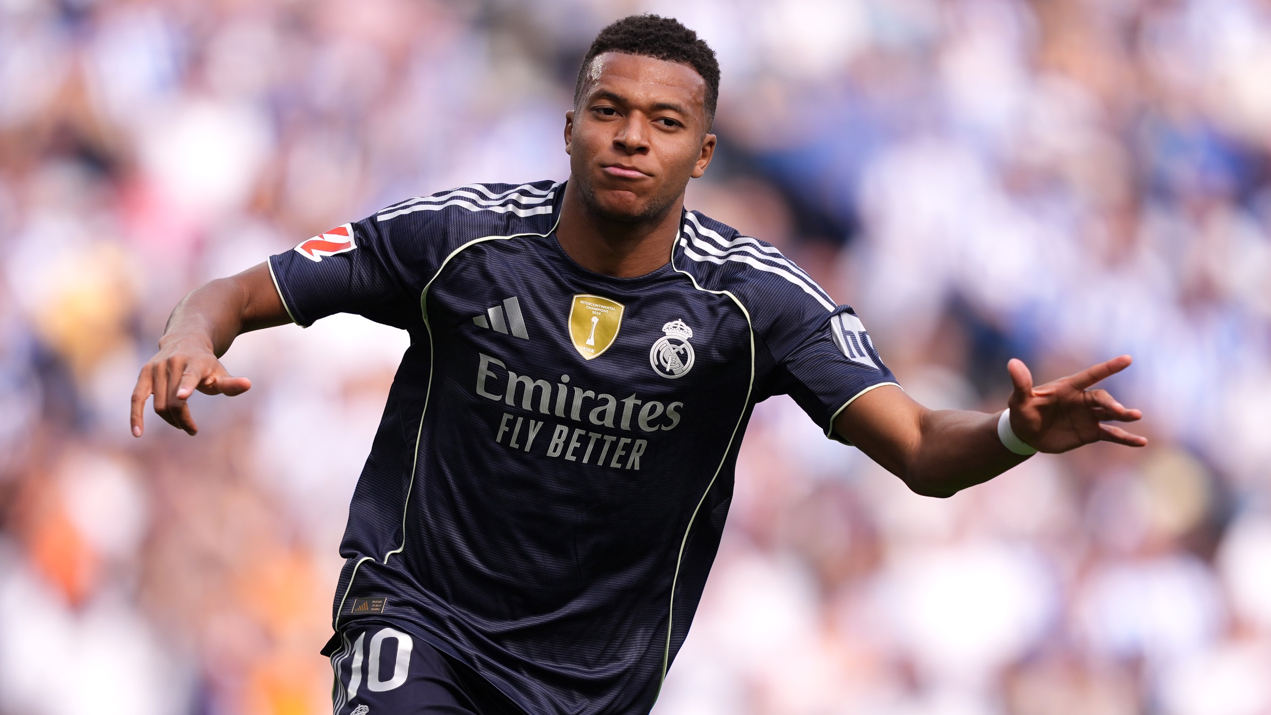 人到球到 人到球到