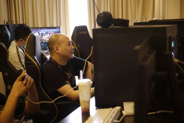 两连败后暂 两连败后暂